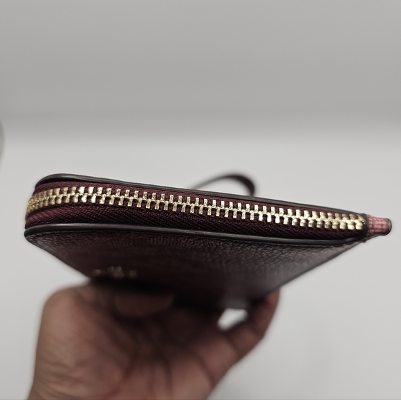 Kate Spade Burgundy Floral Wristlet EUC - Picture 5 of 8